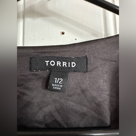 Gold and black sparkly sequin jacket/cardigan. Torrid size 1/2 (XL / XXL) - Picture 6 of 6